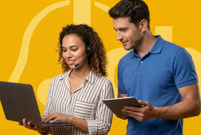 Un recruteur évalue le niveau d’un candidat au téléphone avant une embauche